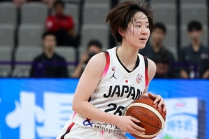 半岛体育官方网站-媒体人：田中心其实不算是小后卫 高快灵才是未来的发展趋势